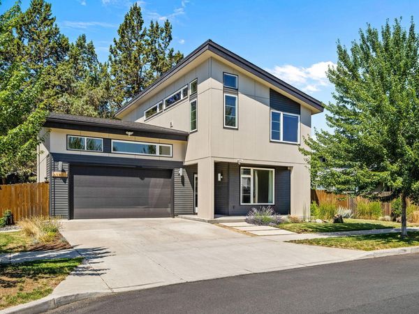 61547 SE Lincoln Lane, Bend, OR 97702