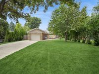 2930 Warbler Place, Highland Park, IL 60035 primary photo