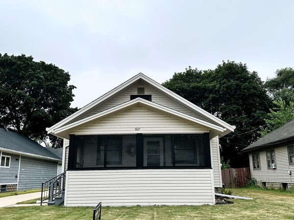 1621 Latham Street , Rockford, IL 61103