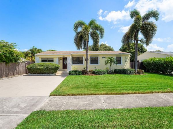 141 Date Palm Drive, Lake Park, FL 33403