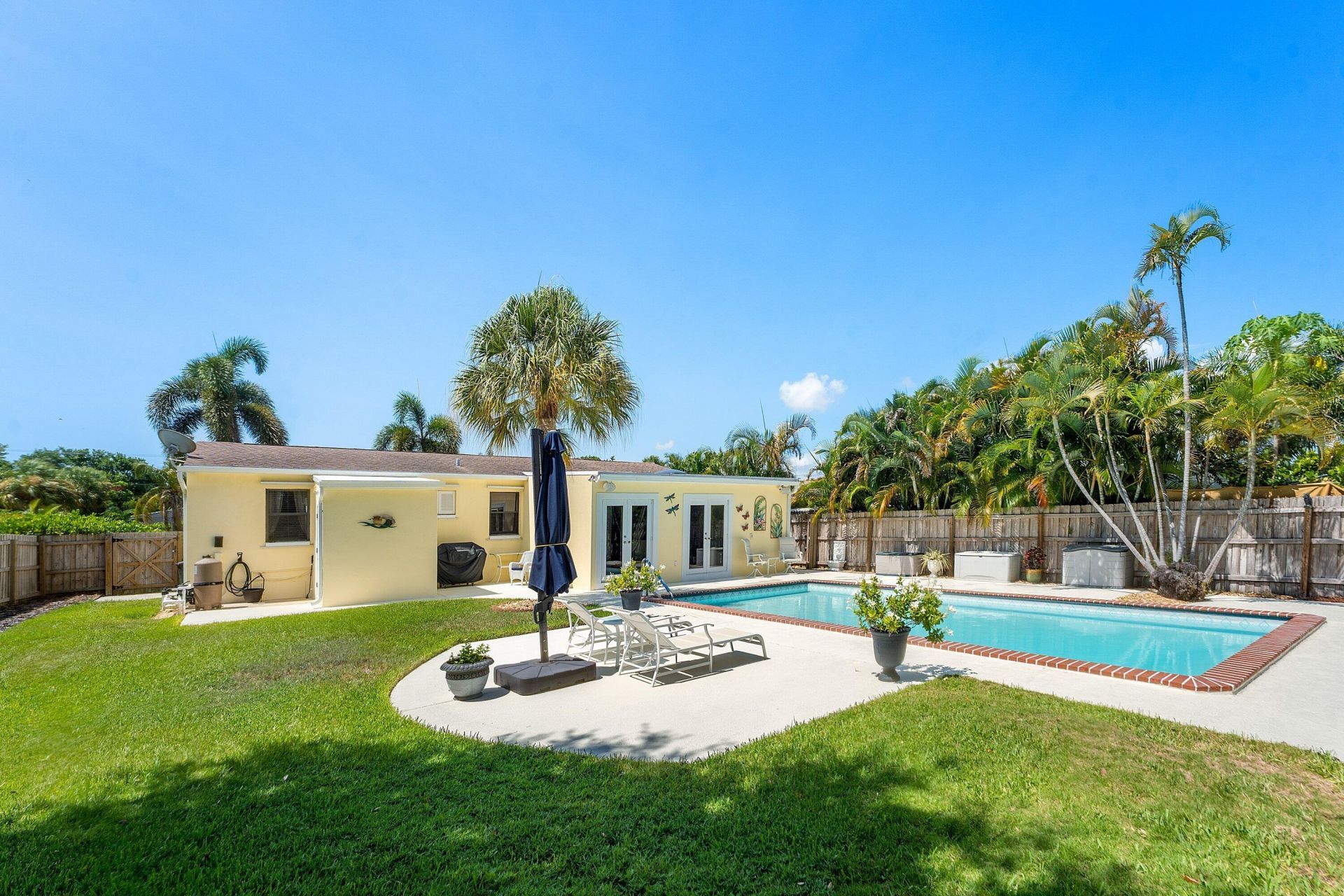 141 Date Palm Drive, Lake Park, FL 33403 Photo