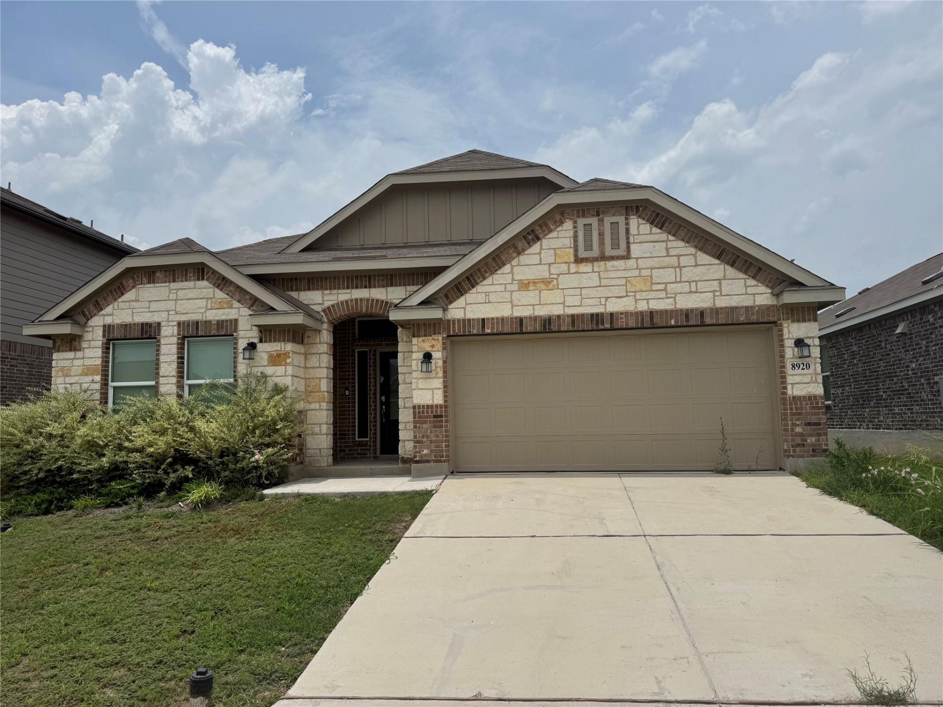 8920 Luciano Rdg, Seguin, TX 78155 Main Photo