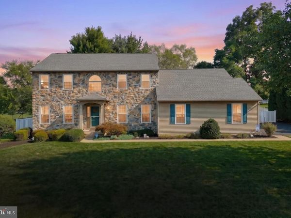 2851 PRIMROSE LANE N, YORK, PA 17404
