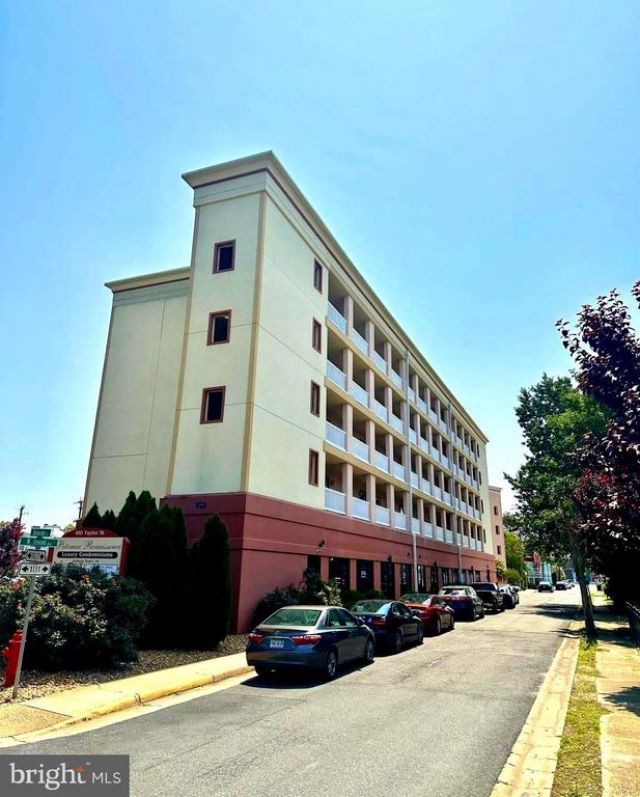 103 Irving, Unit 306, Colonial Beach, VA 22443 Main Photo