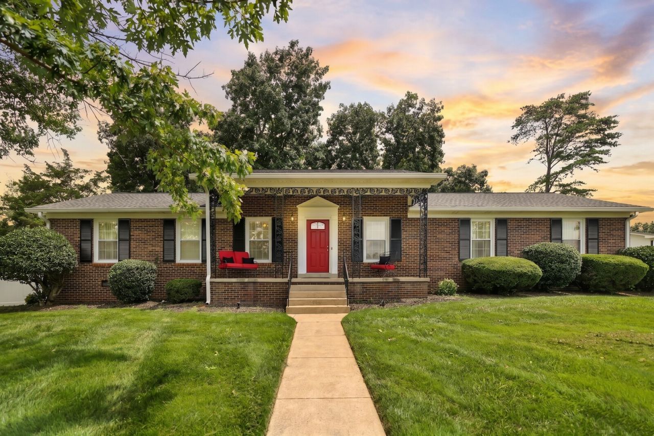 512 Shadow Dr , Shelbyville, TN 37160 Main Photo