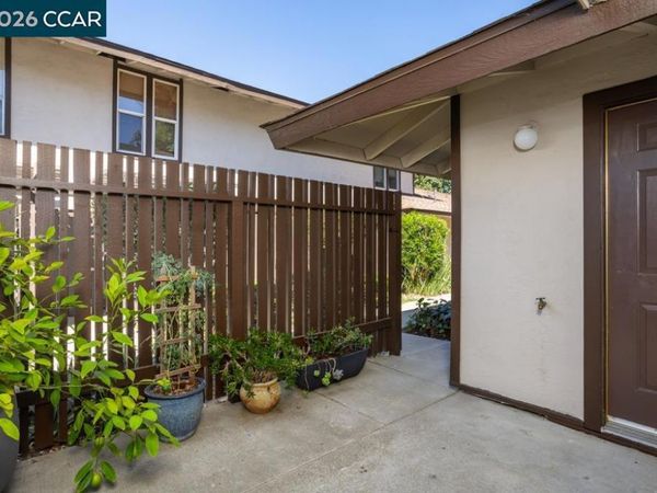 5468 Roundtree Pl, Unit P, Concord, CA 94521