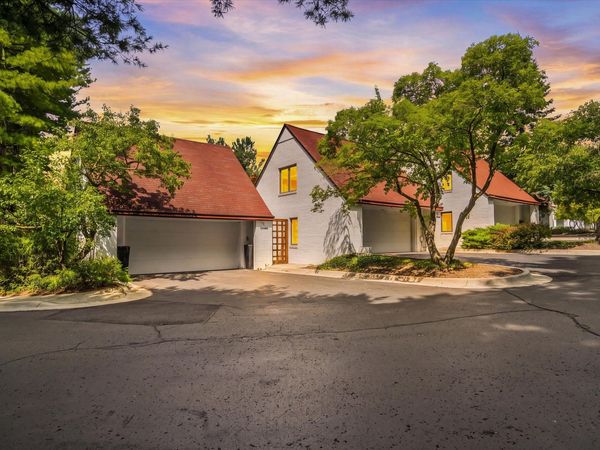 1019 Young Place, Ann Arbor, MI 48105