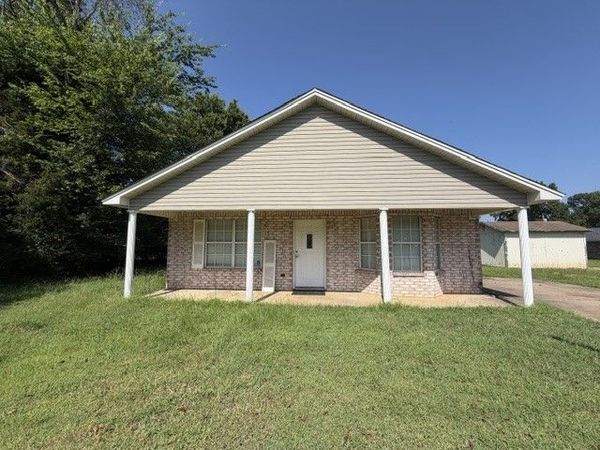 821 Hillcrest , Clarksville, AR 72830