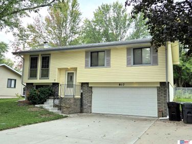 817 W Leon Drive, Lincoln, NE 68521