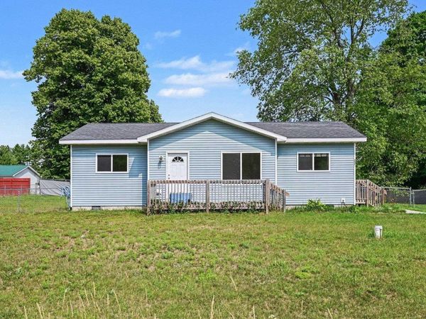 3328 Clyde Drive, Mesick, MI 49668