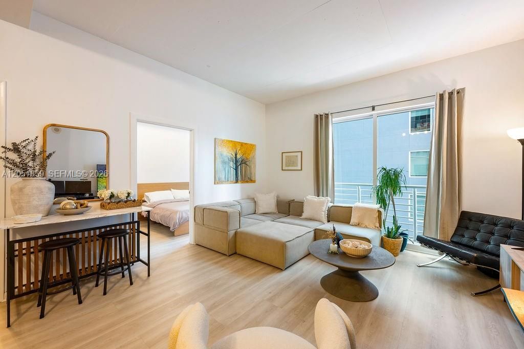 234 NE 3rd St , Unit 909, Miami, FL 33132 Photo
