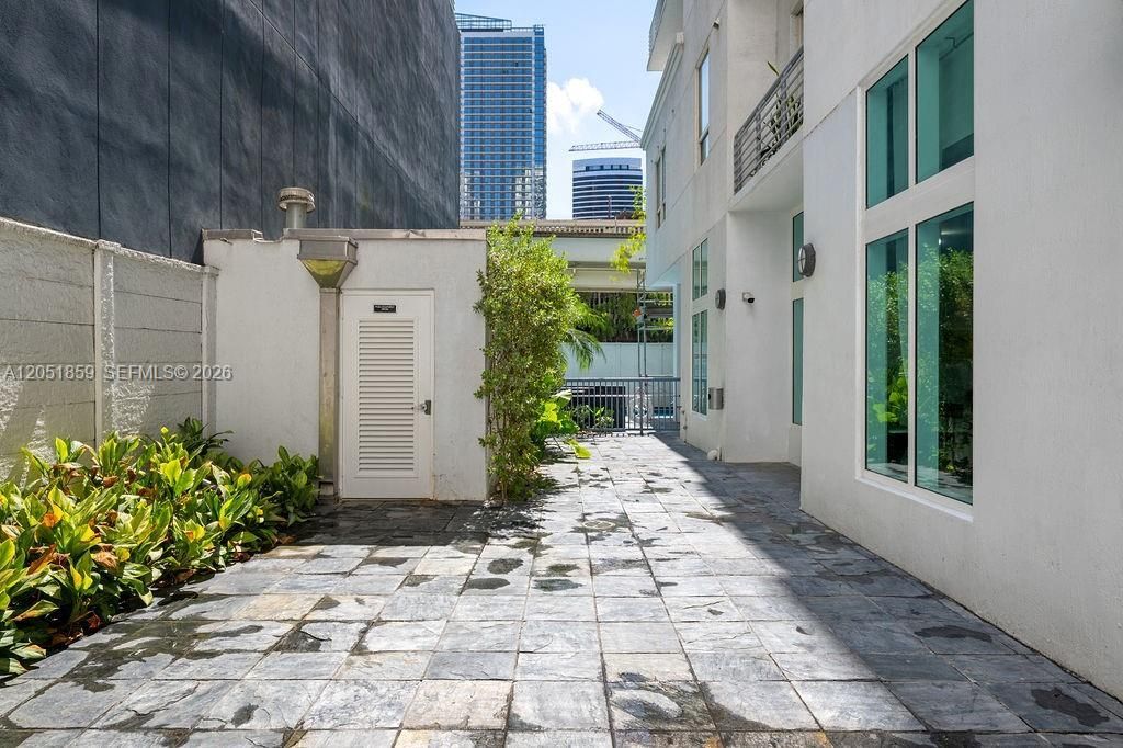 234 NE 3rd St , Unit 909, Miami, FL 33132 Photo