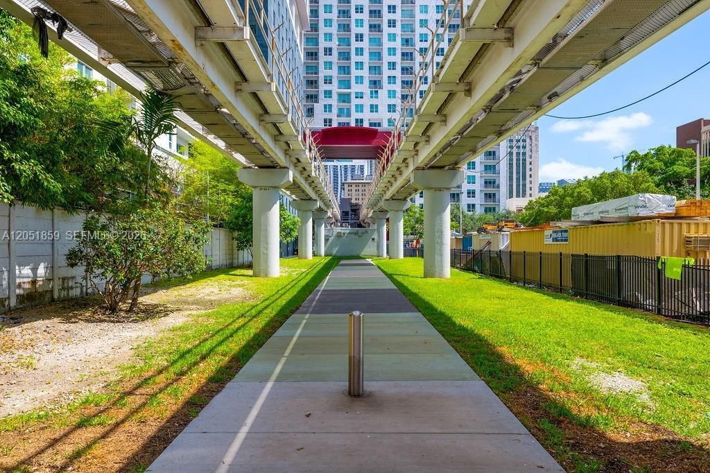 234 NE 3rd St , Unit 909, Miami, FL 33132 Photo