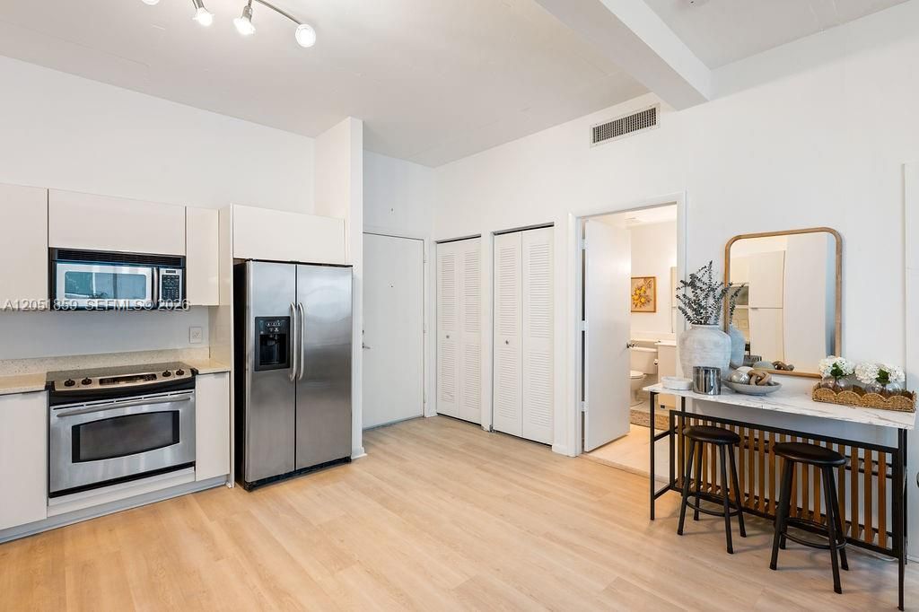 234 NE 3rd St , Unit 909, Miami, FL 33132 Photo