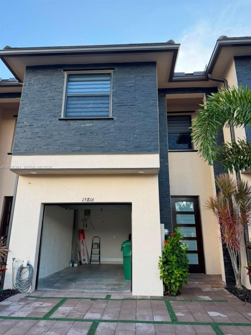 15816 NW 91st Ave , Miami Lakes, FL 33018 Photo