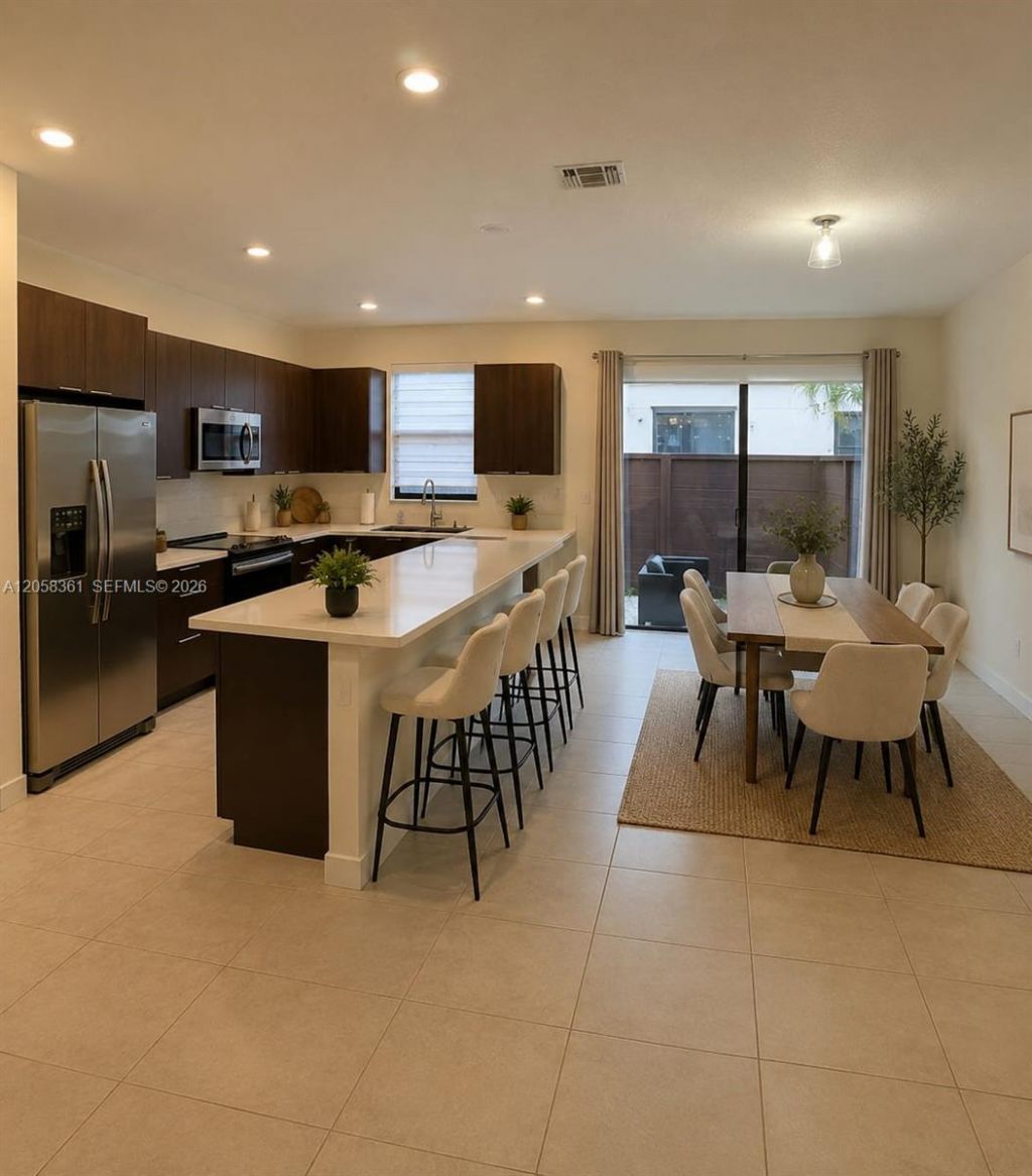15816 NW 91st Ave, Miami Lakes, FL 33018 Photo