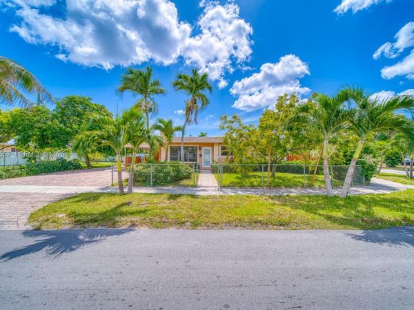 155 NW 191st St , Miami Gardens, FL 33169
