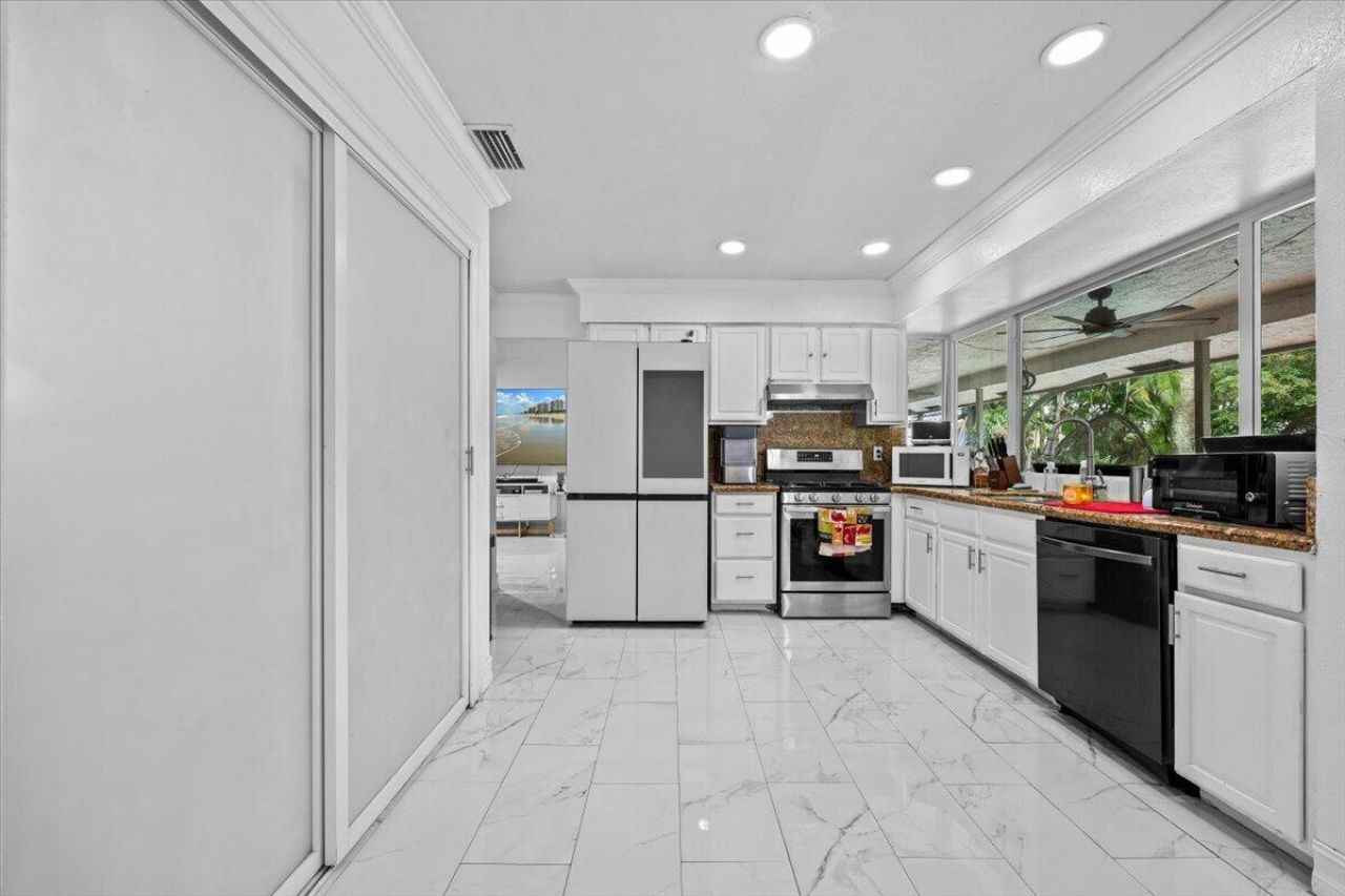 11650 NW 39th Place, Sunrise, FL 33323 Photo