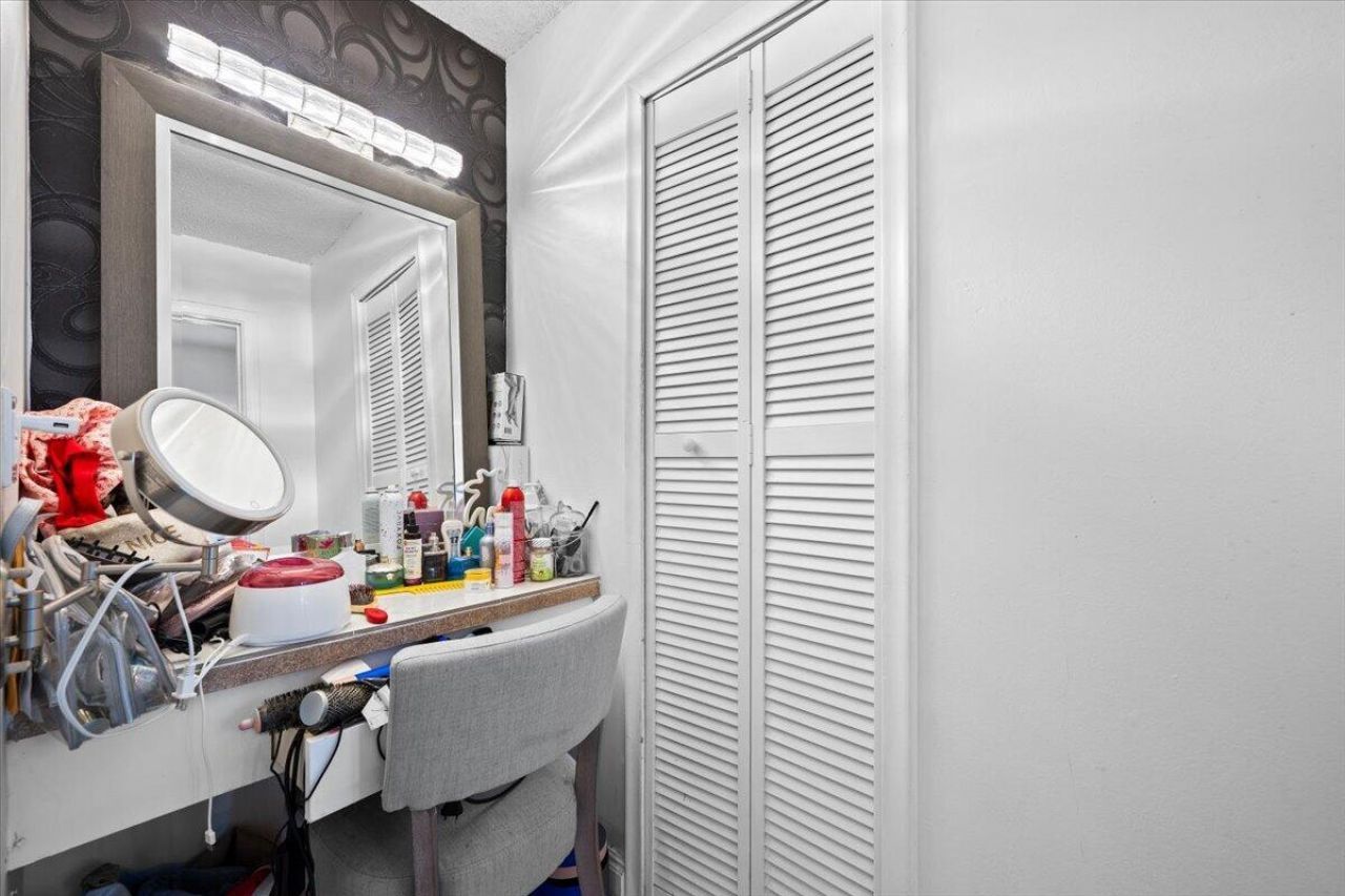 11650 NW 39th Place, Sunrise, FL 33323 Photo