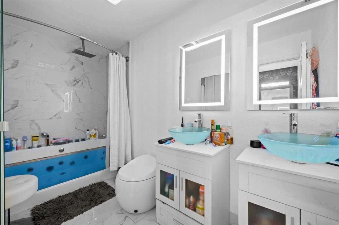 11650 NW 39th Place, Sunrise, FL 33323 Photo