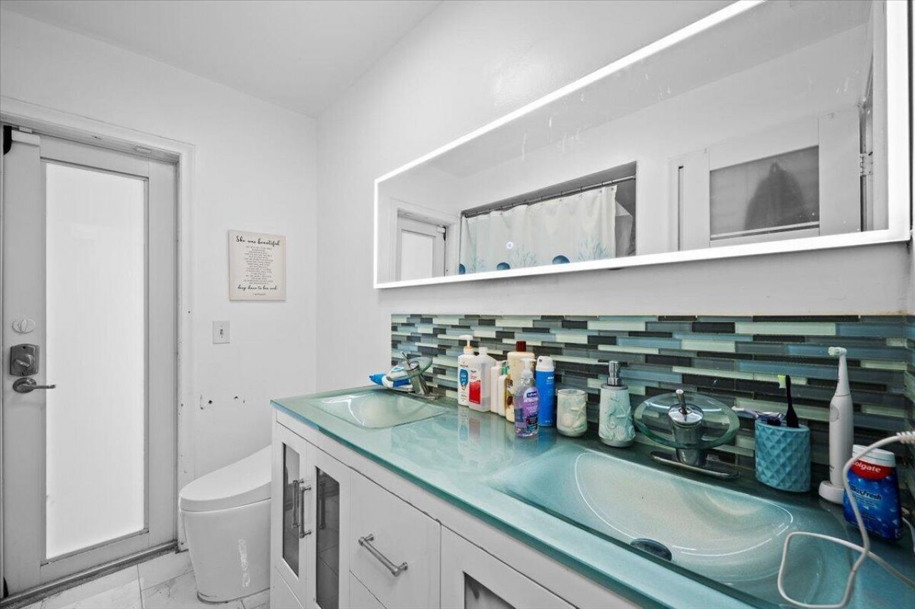 11650 NW 39th Place, Sunrise, FL 33323 Photo