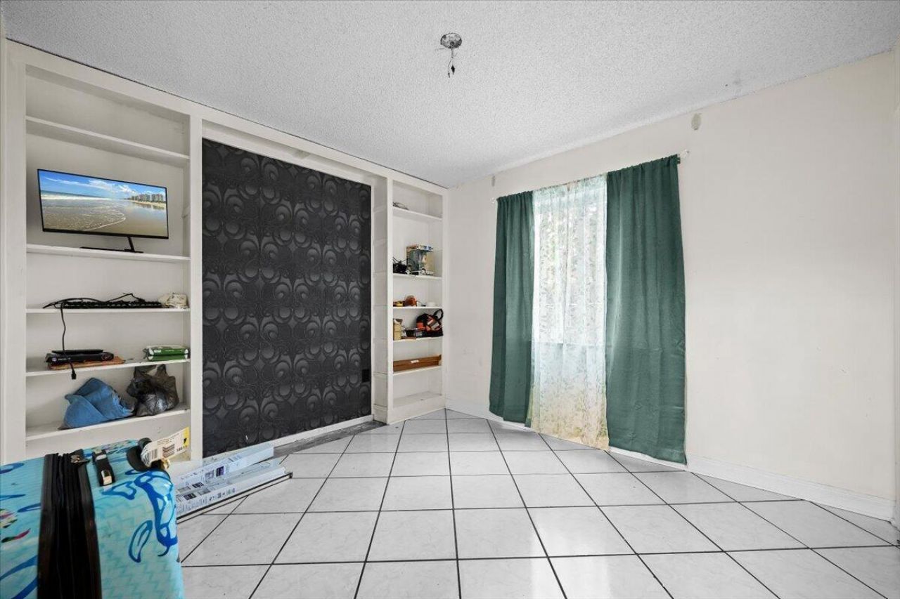 11650 NW 39th Place, Sunrise, FL 33323 Photo