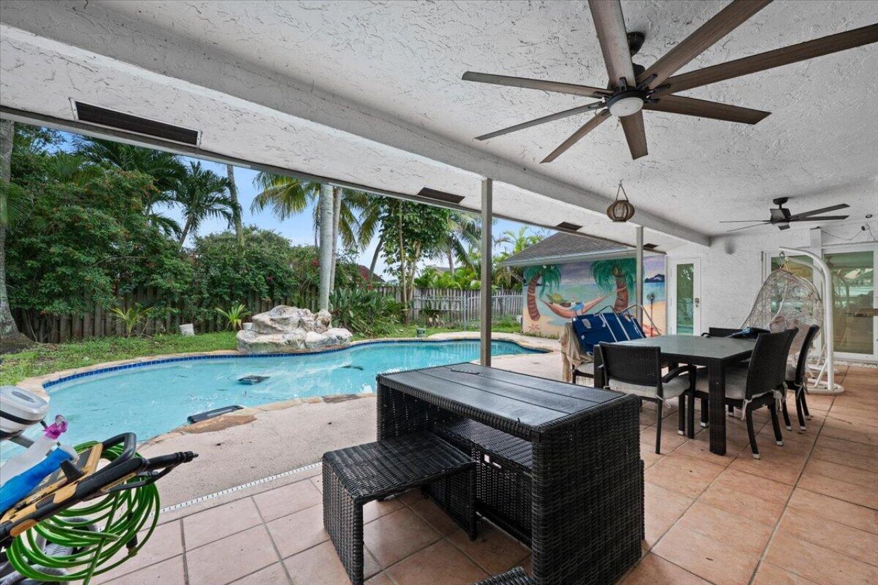 11650 NW 39th Place, Sunrise, FL 33323 Photo