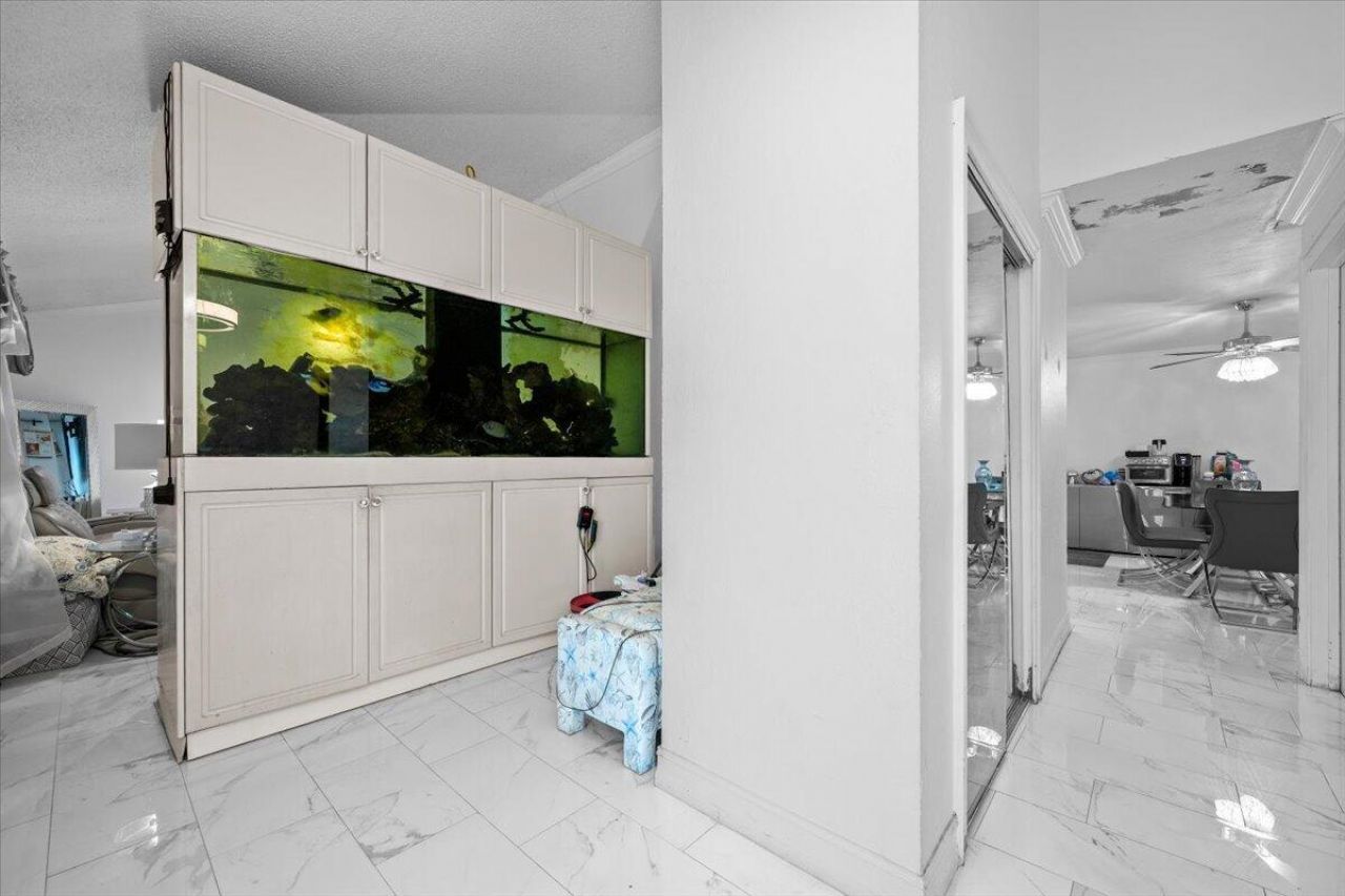 11650 NW 39th Place, Sunrise, FL 33323 Photo