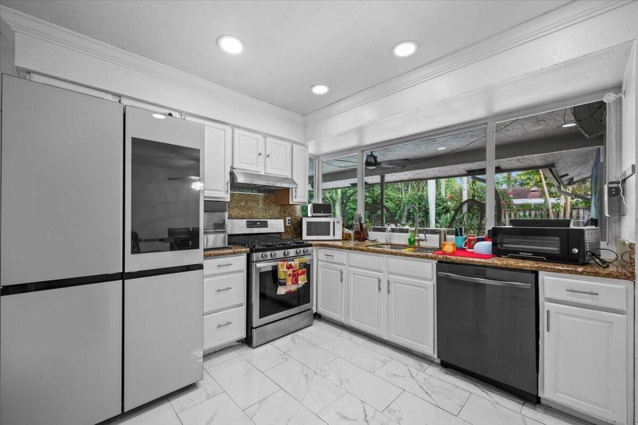 11650 NW 39th Place, Sunrise, FL 33323 Photo