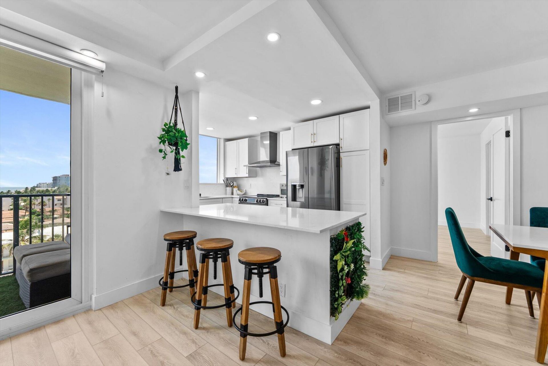 1237 Hillsboro Mile, Unit 604, Hillsboro Beach, FL 33062 Photo