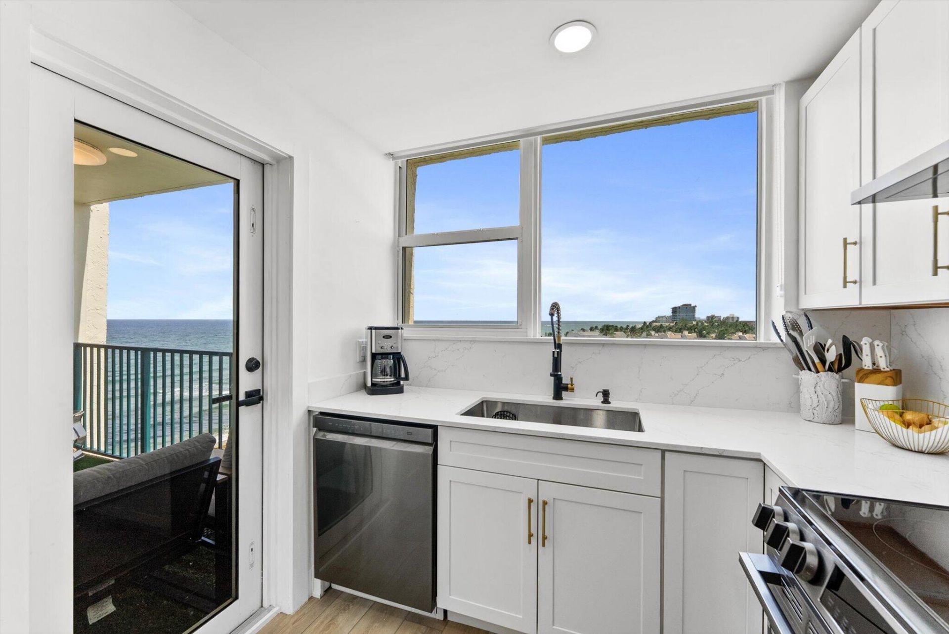 1237 Hillsboro Mile, Unit 604, Hillsboro Beach, FL 33062 Photo