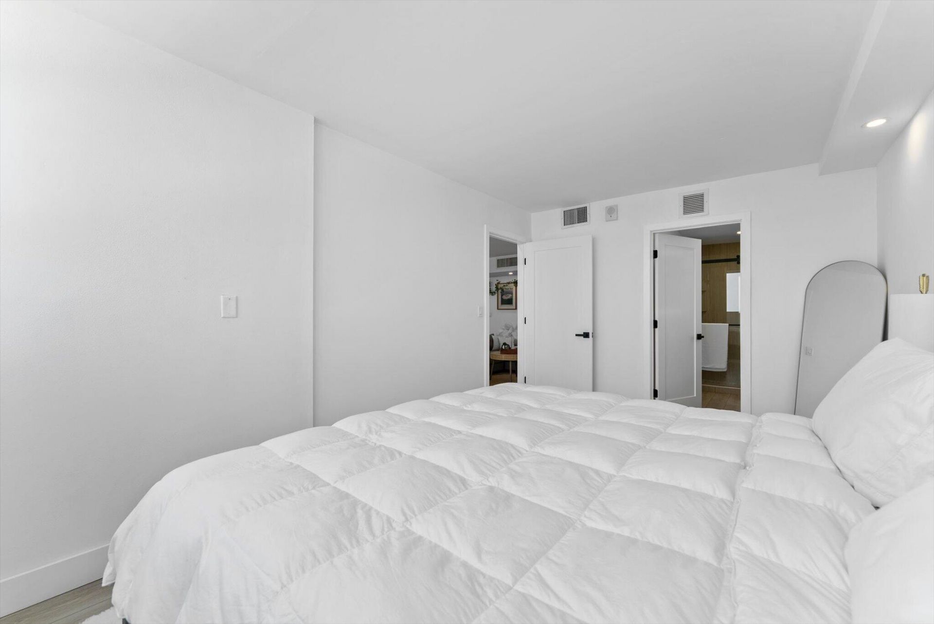 1237 Hillsboro Mile, Unit 604, Hillsboro Beach, FL 33062 Photo