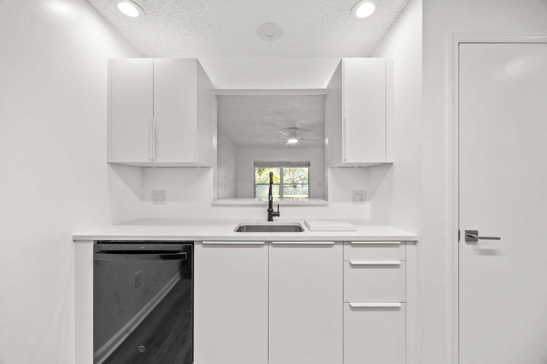 136 Sparrow Drive, Unit B, Royal Palm Beach, FL 33411 Photo