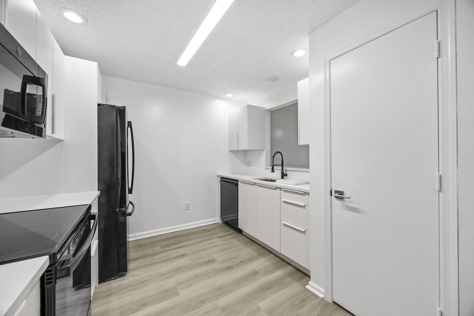 136 Sparrow Drive, Unit B, Royal Palm Beach, FL 33411 Photo
