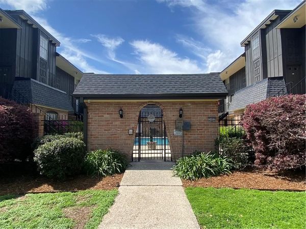 3400 N ARNOULT Road , Unit 101, Metairie, LA 70002