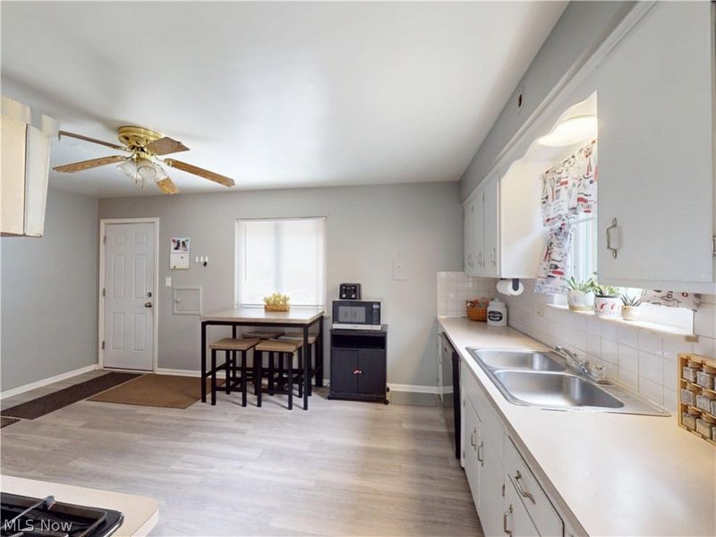 1187 Bonnie Lane, Mayfield Heights, OH 44124 Photo 8