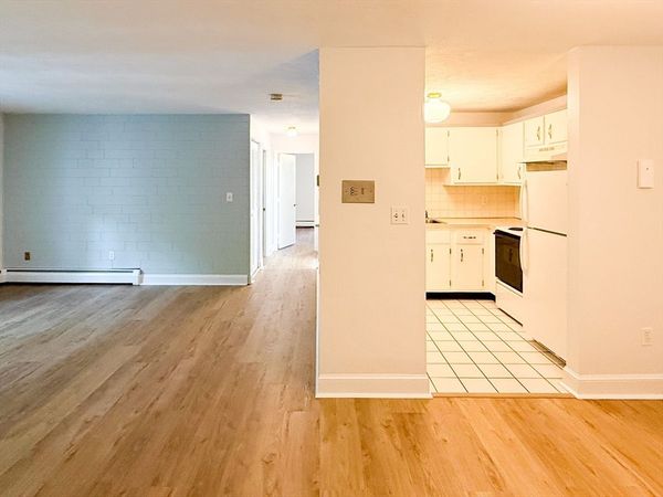 599 Old West Central St, Unit D11, Franklin, MA 02038