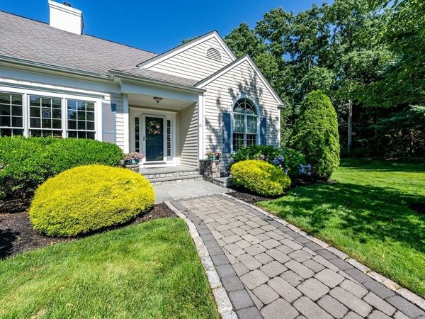 91 Acadia Dr, Barnstable, MA 02648