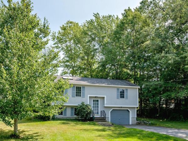 5 Ledgeview Drive, Rochester, NH 03839