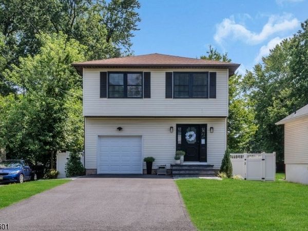 69 Leghorn Ave, Bridgewater, NJ 08807