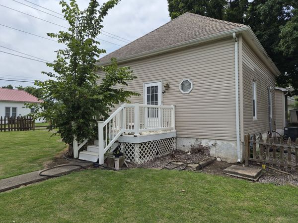 207 S Emma Street , Christopher, IL 62822