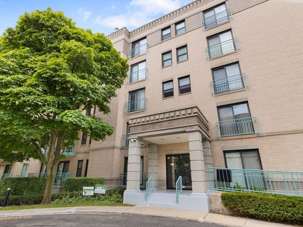 4757 Howard Street, Unit 306, Skokie, IL 60076