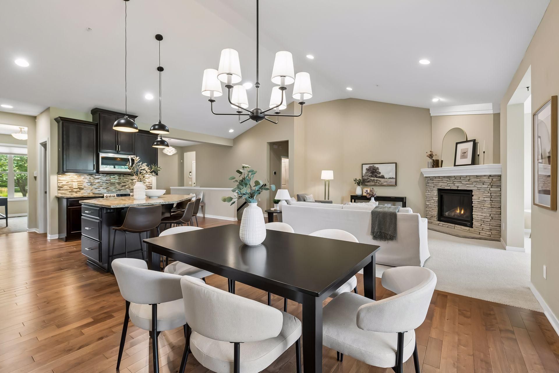 10786 Lyndale Bluffs Trail , Bloomington, MN 55420