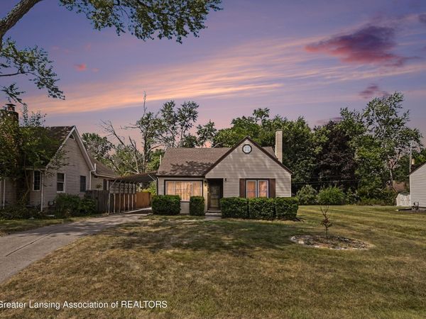 513 Julian Avenue, Lansing, MI 48917