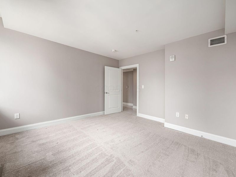50 W Broad Street, Unit 2501, Columbus, OH 43215 Photo 11