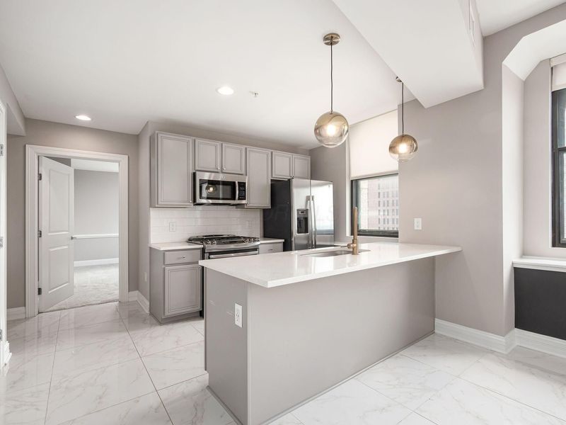 50 W Broad Street, Unit 2501, Columbus, OH 43215 Photo 7