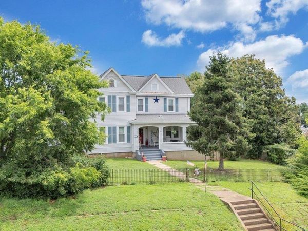 901 Bedford AVE, Altavista, VA 24517