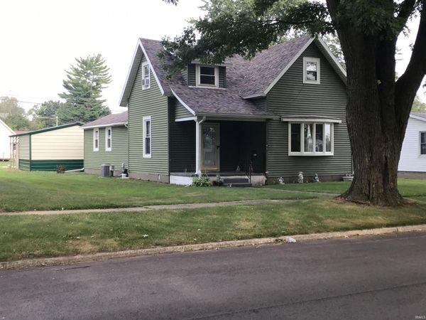 705 N Riverside Drive, Winamac, IN 46996