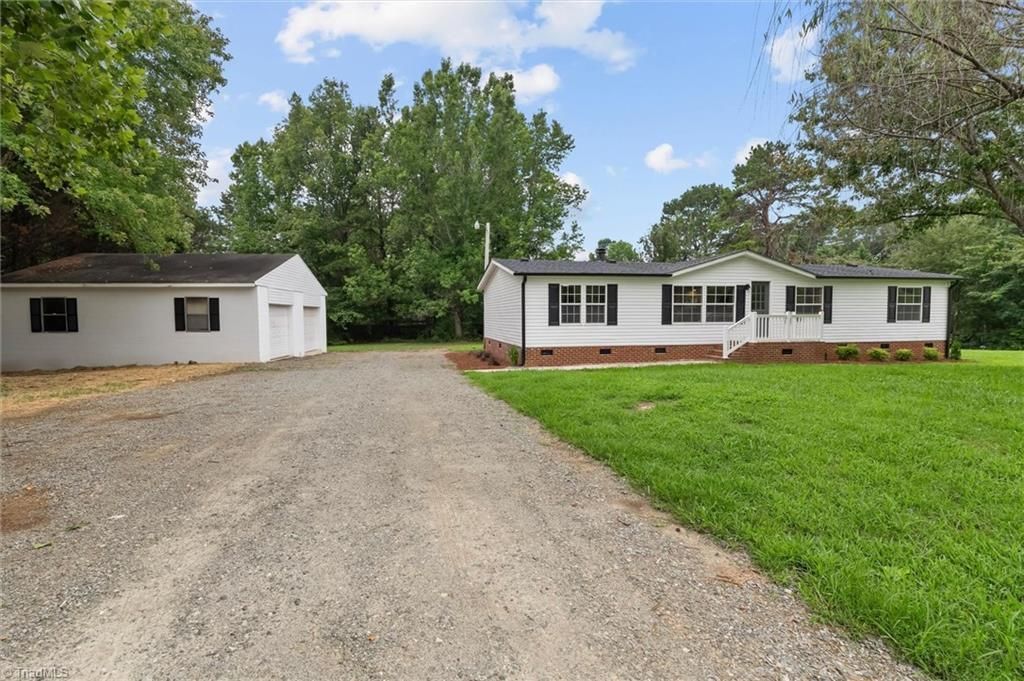 2773 Quakenbush Road, Snow Camp, NC 27349 Main Photo