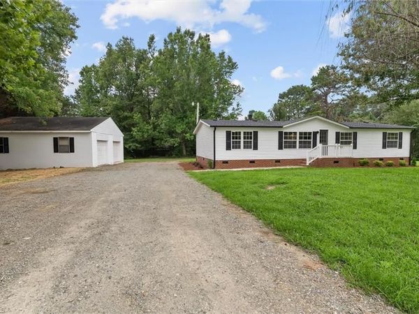 2773 Quakenbush Road, Snow Camp, NC 27349